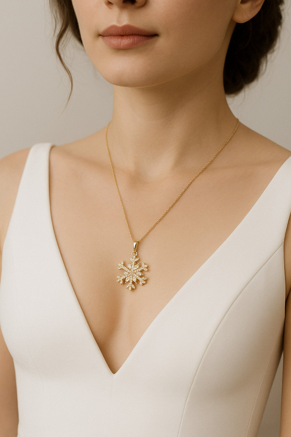 Altın Kaplama Kararmaz Çelik Kartanesi Kolye – Zarafet ve Işık