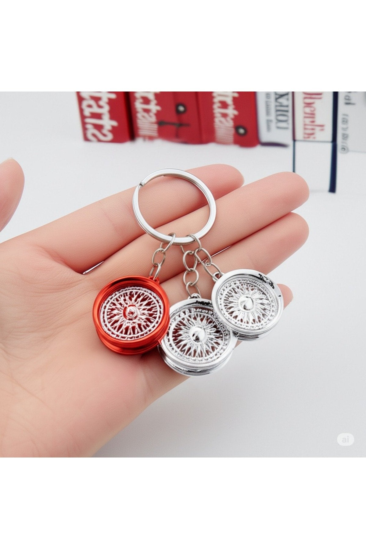 Metal Jant Renkli Anahtarlık – Tekerlek Görünümlü Lüks Araba Aksesuarı
