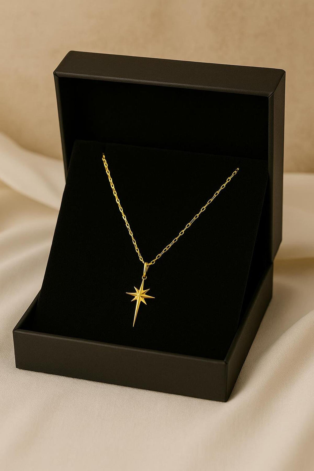 Çelik Kararmaz Kuzey Yıldızı Kolye – Sevgiliye & Anneye Özel Hediye