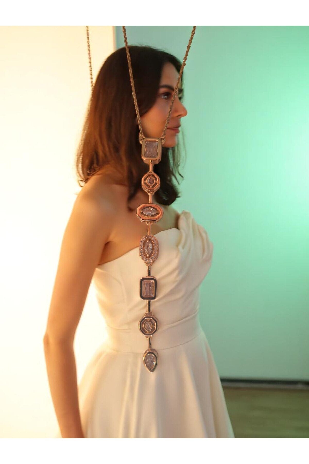 Altın Kaplama Kararmaz Çelik Y Kolye – Modern Zarafetin Işıltılı Yansıması