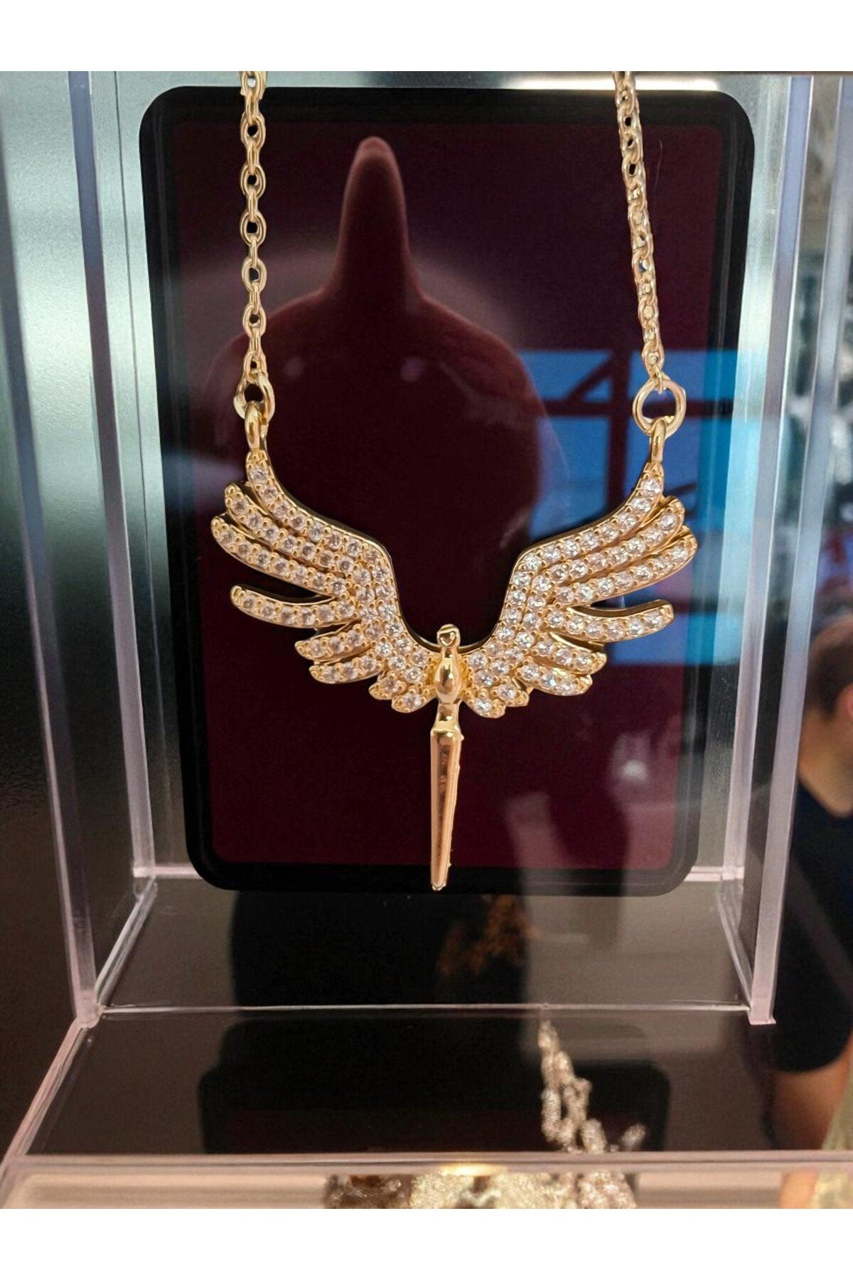 Parlak Zirkon Taşlı Altın Kaplama Anka Kuşu Çelik Kolye – Zarif ve Anlamlı Tasarım