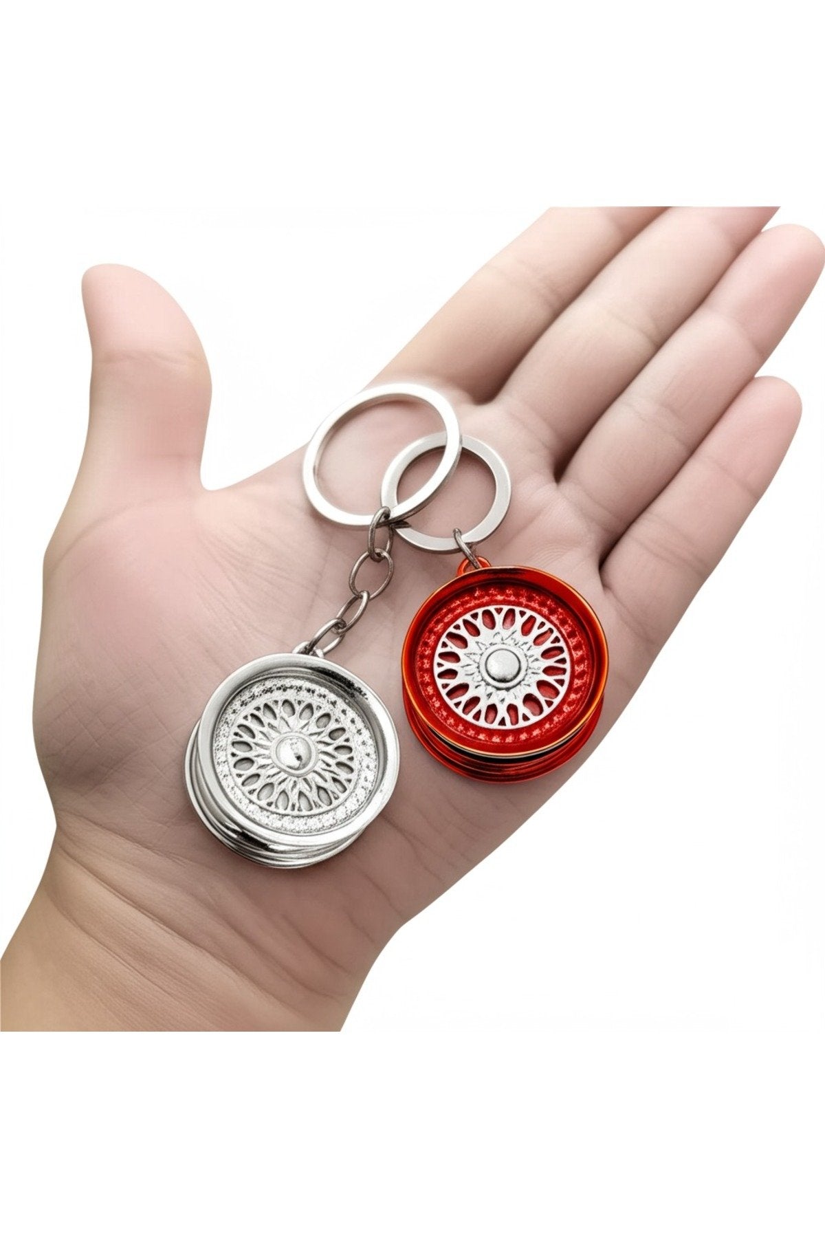 Metal Jant Renkli Anahtarlık – Tekerlek Görünümlü Lüks Araba Aksesuarı