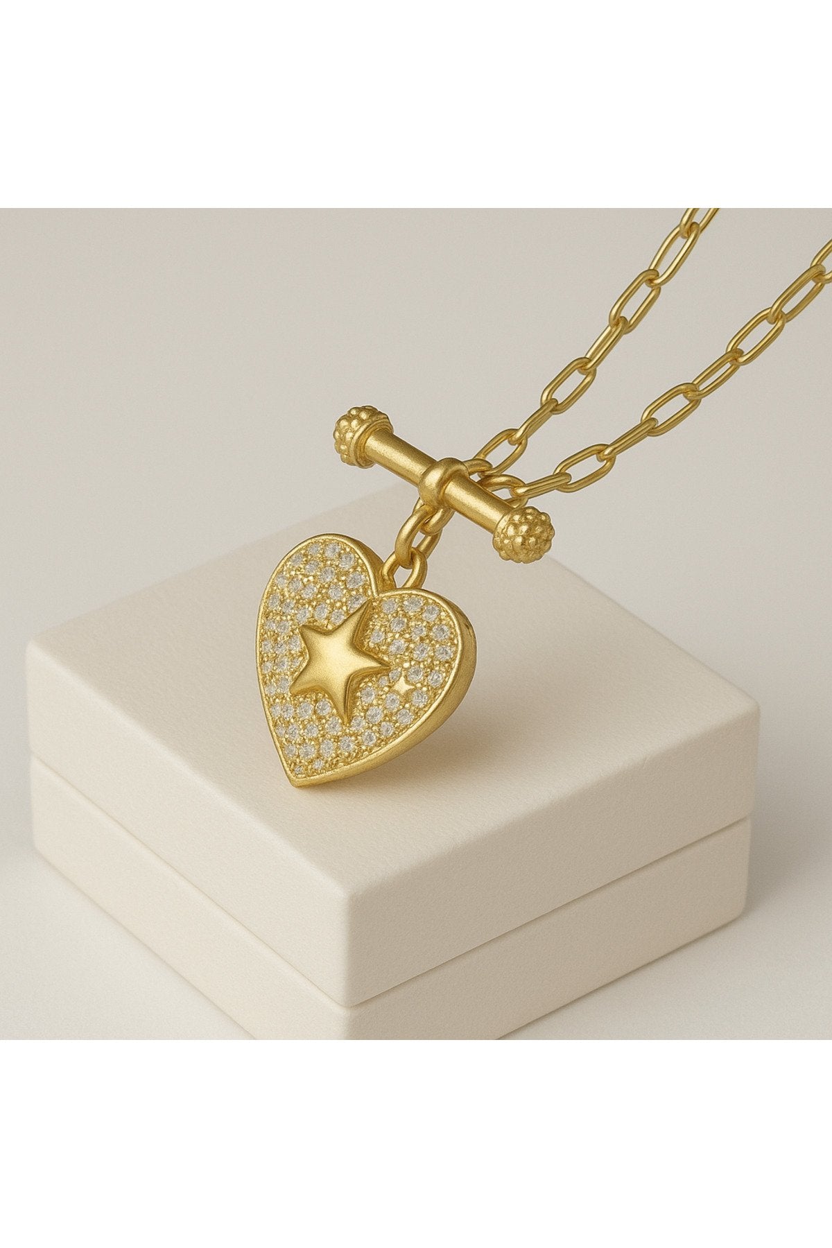 Altın Kaplama Yıldız Motifli Taşlı Kalp Figürlü Kadın Çelik Kolye