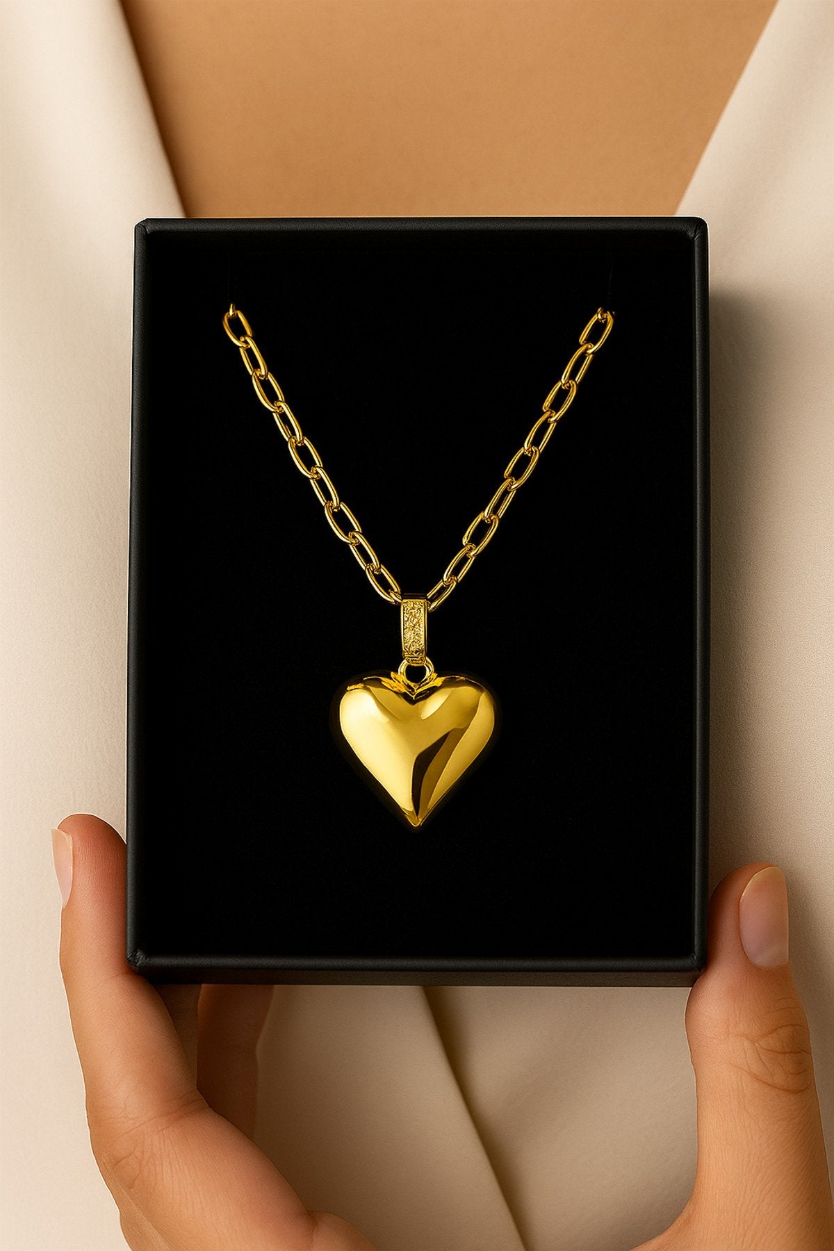Altın Kaplama Kararmaz Çelik Kalpli Kolye – Sevgiliye & Anneye Özel Hediye