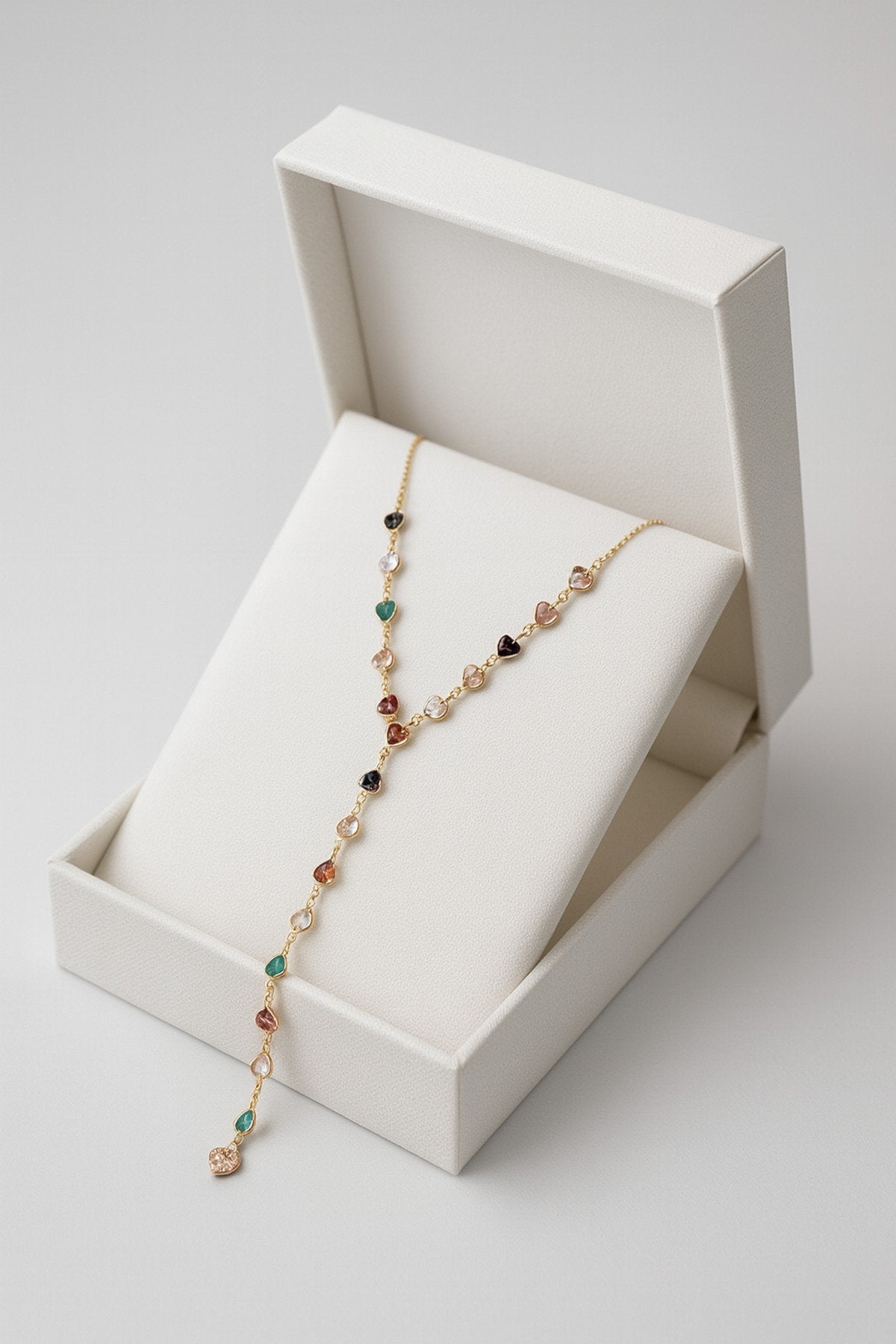 Renkli Taşlı Kalp Motifli Paslanmaz Çelik Y Kolye – Minimal & Şık