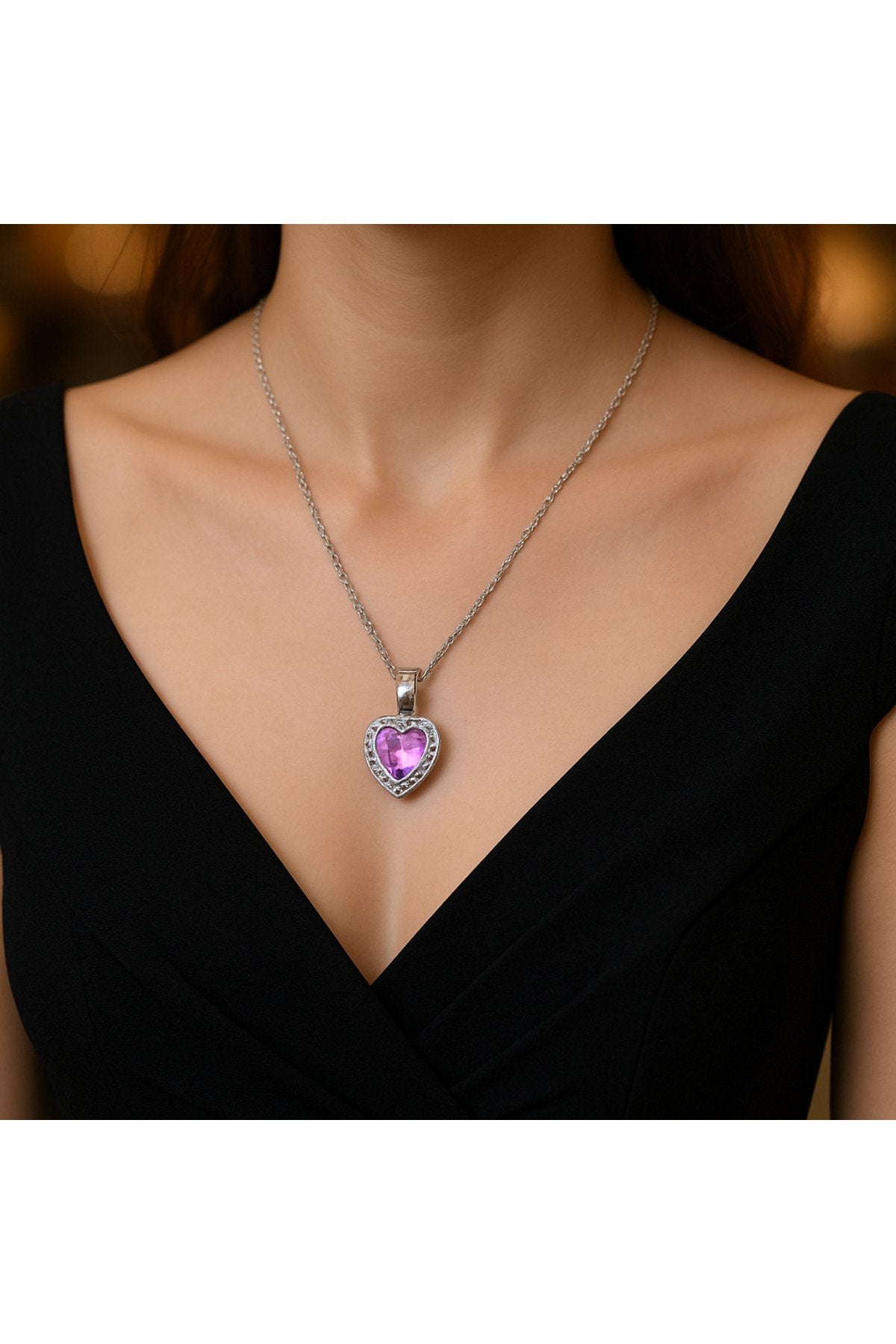 Gümüş Renk Çelik Kalpli Kolye – Pembe Zirkon Taşlı Zarif Model