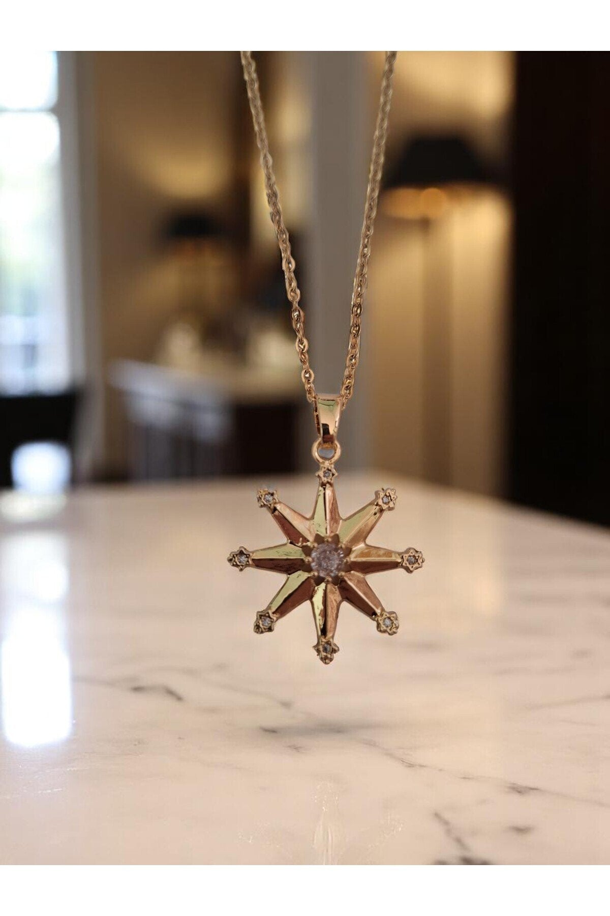 Yıldız Uçlu Taşlı Kolye – Altın Kaplama Kararmaz Çelik Zarafeti