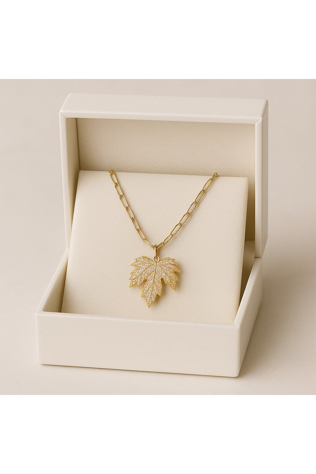 Altın Kaplama Zirkon Taşlı Çelik Yaprak Kolye – Doğanın Işıltısı